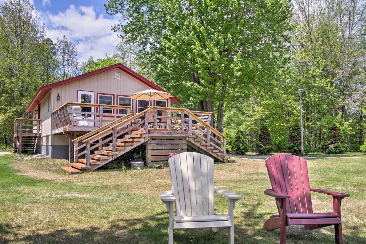 Lakefront Wakefield Cottage With Deck And Water Views! Exterior photo